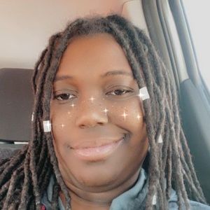 Meet your Posher, Nadia